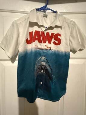 Official Jaws Movie Graphic Button Down Shirt Kids Size 10-12 Universal Studios